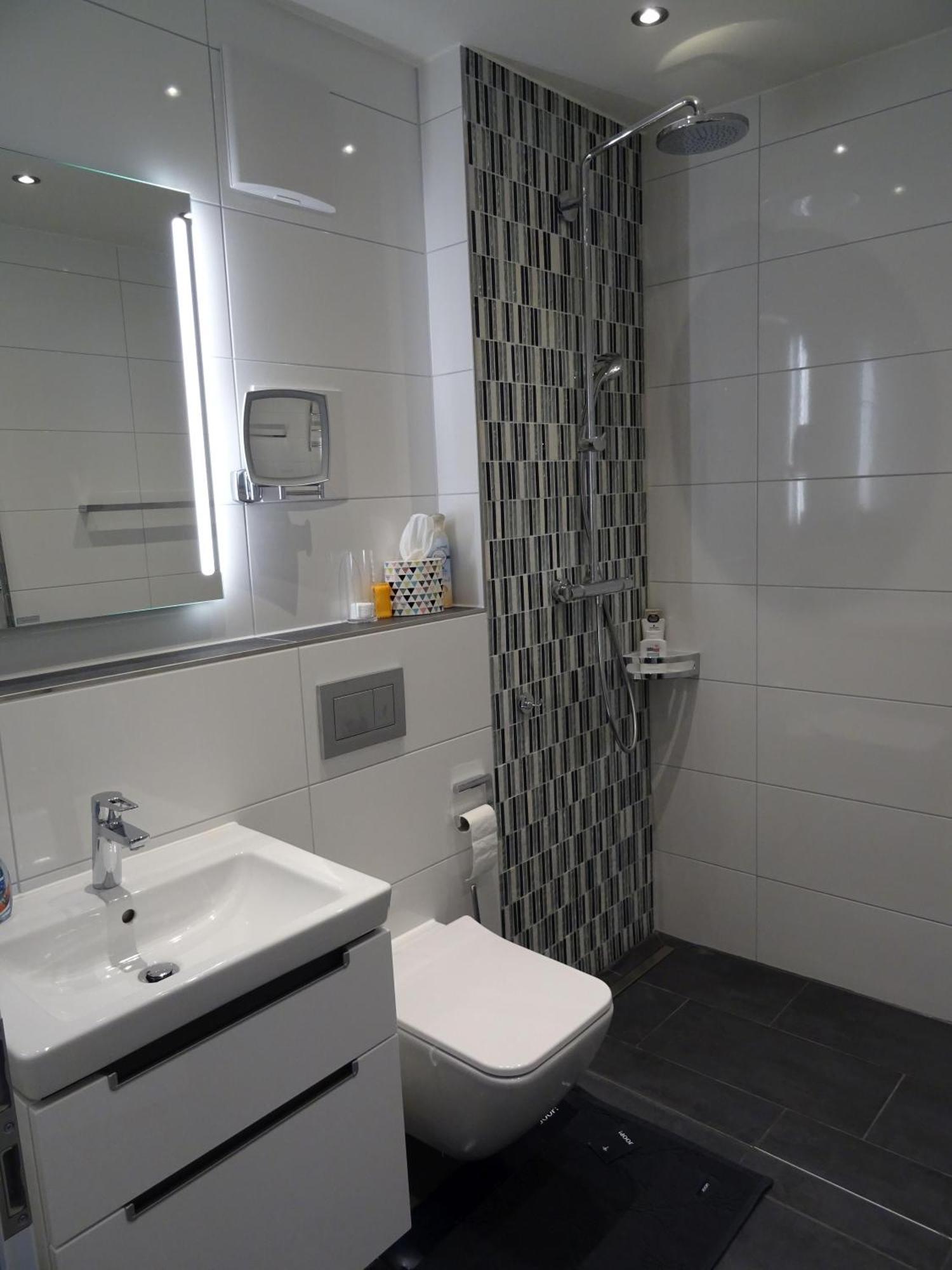 Zisa Ferienwohnung Bodensee Friedrichshafen Esterno foto